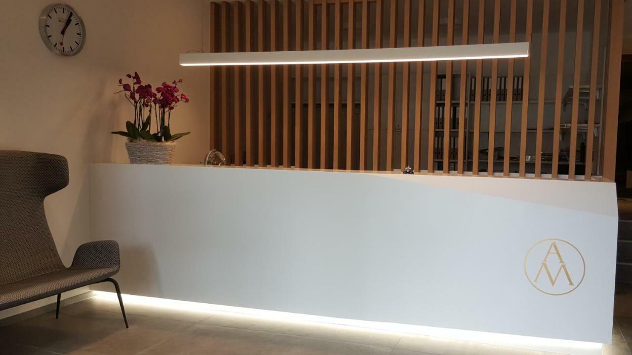Hotel Albergo Milano เมนดริซิโอ ภายนอก รูปภาพ